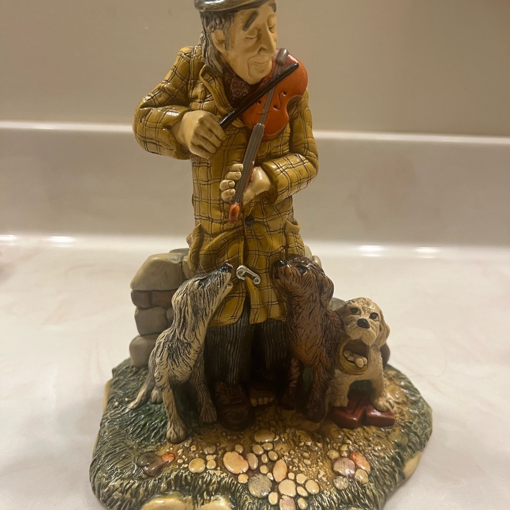 Naturecraft Figurine